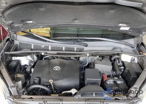 2018 Toyota Sienna Xle из США, поврежденный, VIN 5TDYZ3DC1JS941194